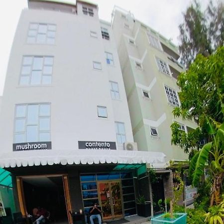 Contento Retreat Hulhumale Exteriör bild